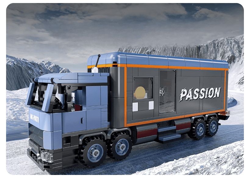 Mould-King-Models-24071-Heavy-Duty-Motorhome-02